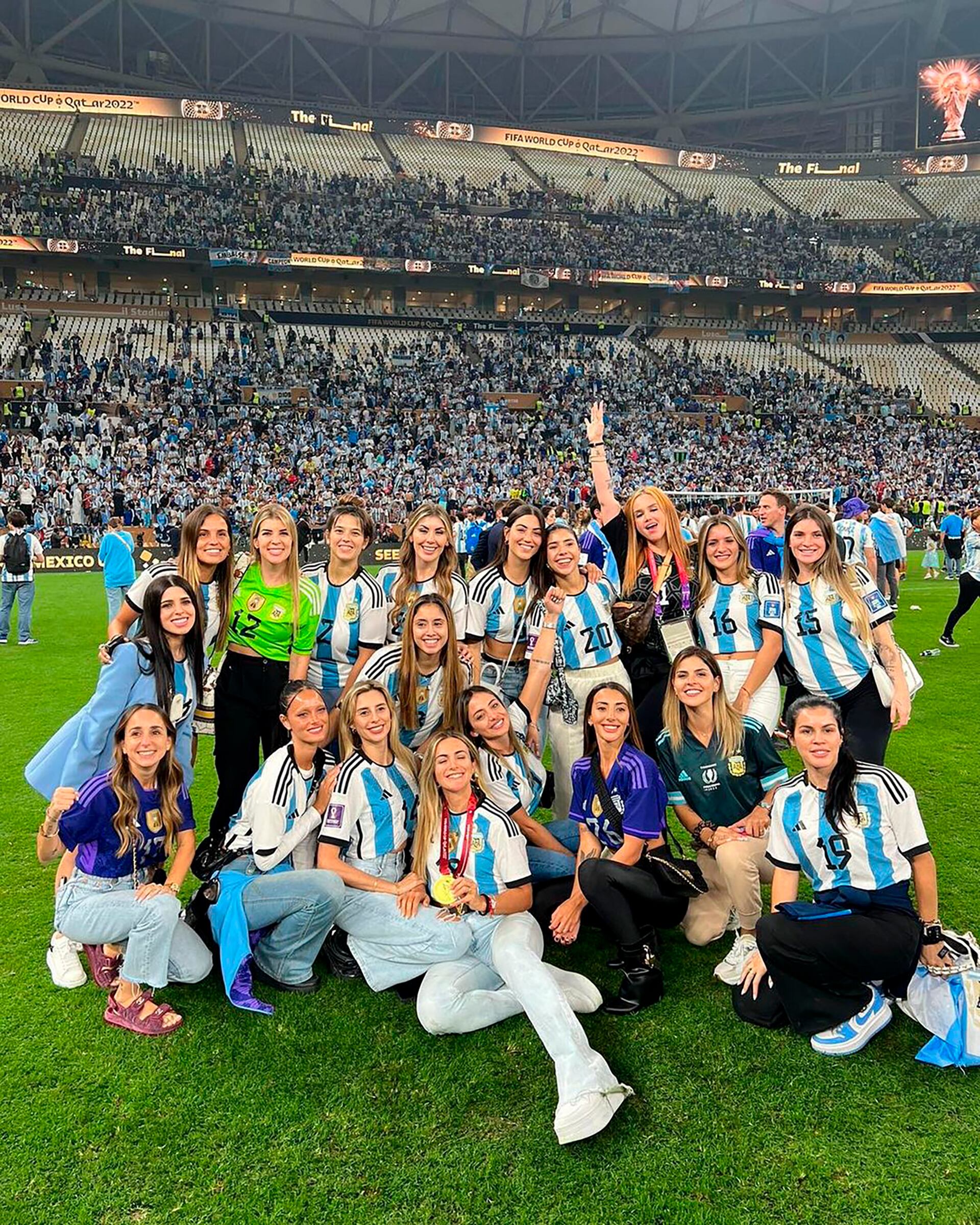 Charlotte Caniggia asegura que las mujeres de futbolistas disfrutan lujos pero enfrentan infidelidades constantes