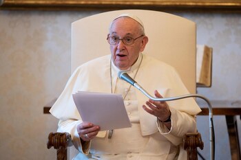 El papa Francisco llamó a superar el individualismo en tiempos de pandemia (Vatican Media/Handout via REUTERS)
