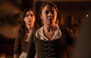 Valle Salvaje: Alguien quiere hablar con las parteras. (RTVE)