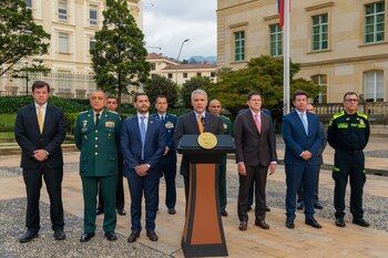 A través de redes sociales, el presidente Iván Duque y ministros y la cúpula militar Otoniel dieron la noticia de la extradición hacía Estados Unidos.