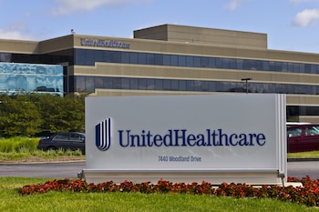 La decisión de UnitedHealthcare responde a la presión de la industria médica por reducir procesos burocráticos y mejorar la eficiencia en la atención de salud (Fierce Healthcare)