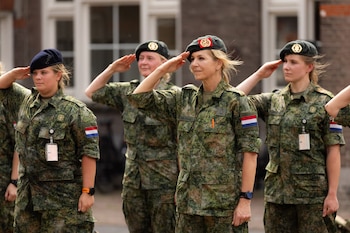 Máxima de Holanda durante su formación militar (Casa Real Holanda)