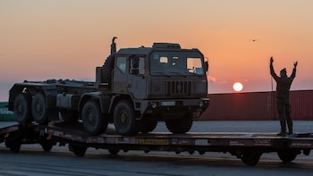 La Eurocámara exige modernizar carreteras, puentes y ferrocarriles de la UE para que soporten el transporte militar