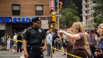 Asesinadas a tiros dos mujeres en Nueva York por un hombre que abrió fuego contra la Policía sin dejar heridos