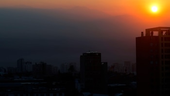 Tres incendios forestales cubrieron de