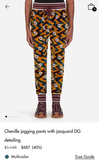 Pantalones activewear que Alejandro lució