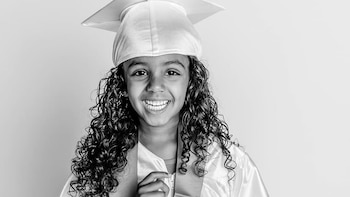 Quién es Kashe Quest, la niña prodigio de 6 años que alcanzó un coeficiente intelectual similar al de Einstein