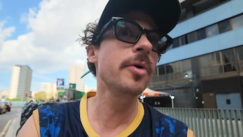 Luisito Comunica vive un momento de tensión al presenciar un asalto en Barcelona mientras graba un video