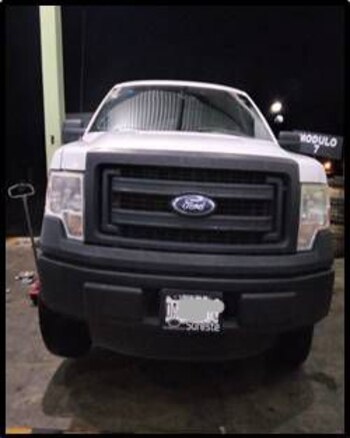 En los vehículos habían 899