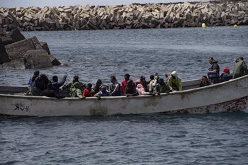 Imagen de archivo. Varios cayucos