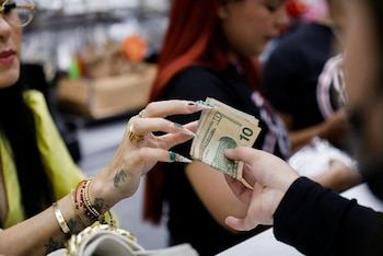 Perú y Uruguay legalizaron ciertas