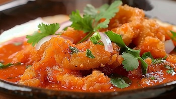 Prepara caldillo de jitomate en