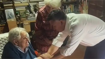 El líder priista le llevó