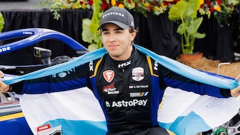 Nació en Miami, corre con bandera argentina, ama el mate y ya demostró ser ganador: “Mi sueño es ser campeón de la IndyCar”