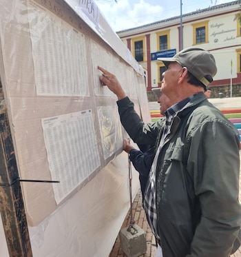 El 4 de junio de 2023 se llevaron a cabo las elecciones de consultas internas para definir candidatos de juntas administradoras locales, concejos, alcaldías y gobernaciones. Un total de 10 partidos participaron en las consultas. Foto: Twitter/@Registraduria.