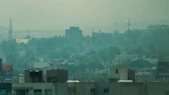 La intensidad del sol también puede provocar daños a la salud, es por eso que también se mide la intencidad de los rayos UV (Cuartoscuro)