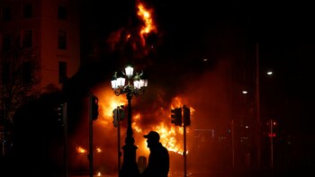 Violentos disturbios sacuden Dublín tras