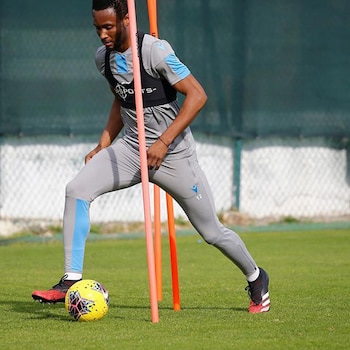 Obi Mikel rescindió su contrato