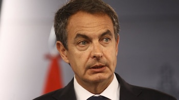 El juez imputa a Zapatero en el 'caso Plus Ultra' por presunto blanqueo de capitales y le cita el 2 de junio