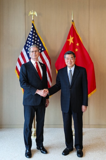 El encuentro entre Scott Bessent y He Lifeng antecedió la cumbre en Washington entre Donald Trump y Xi Jinping. (EFE/ @SecScottBessent)