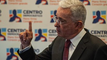 La Asamblea Nacional declara "enemigos