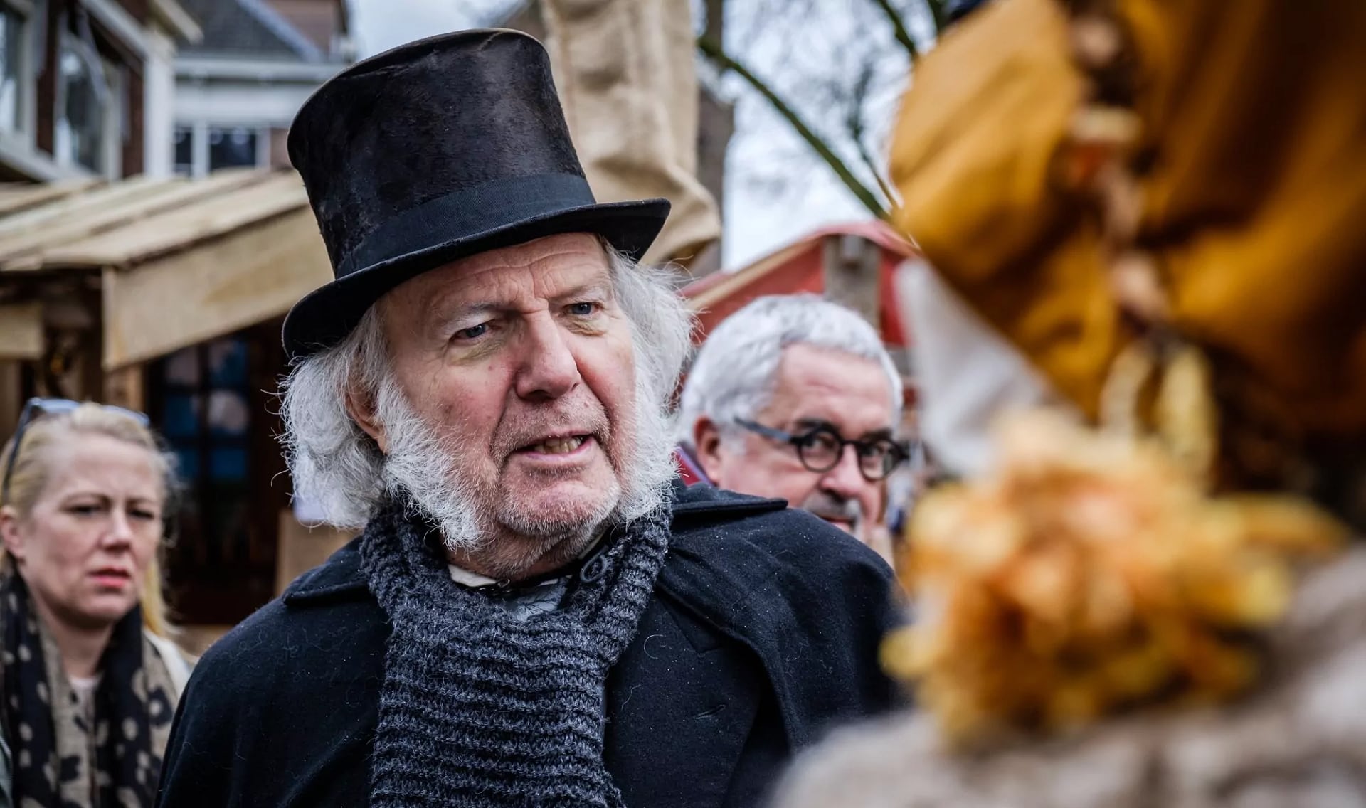 La ciudad holandesa se transforma cada diciembre en un escenario sacado de las novelas del emblemático escritor inglés, donde villancicos, disfraces y alegría atraen a miles de visitantes de todo el mundo (Fotos: Sander Korvemaker / dickensfestijn.nl)