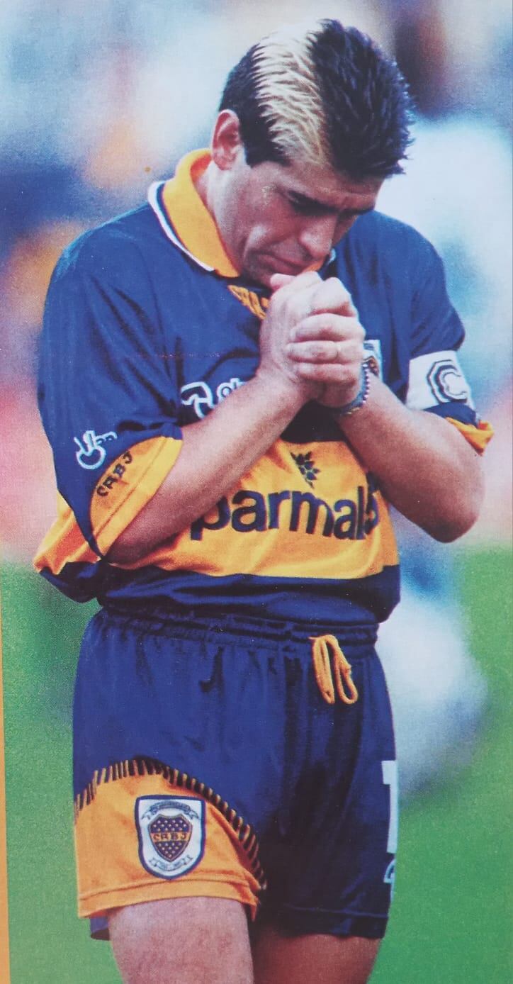 El gesto de Maradona con el resultado adverso. No se había entrenado en toda la semana previa al partido