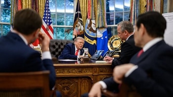 Trump deja en manos de