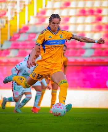 La delantera mexicana anotó en