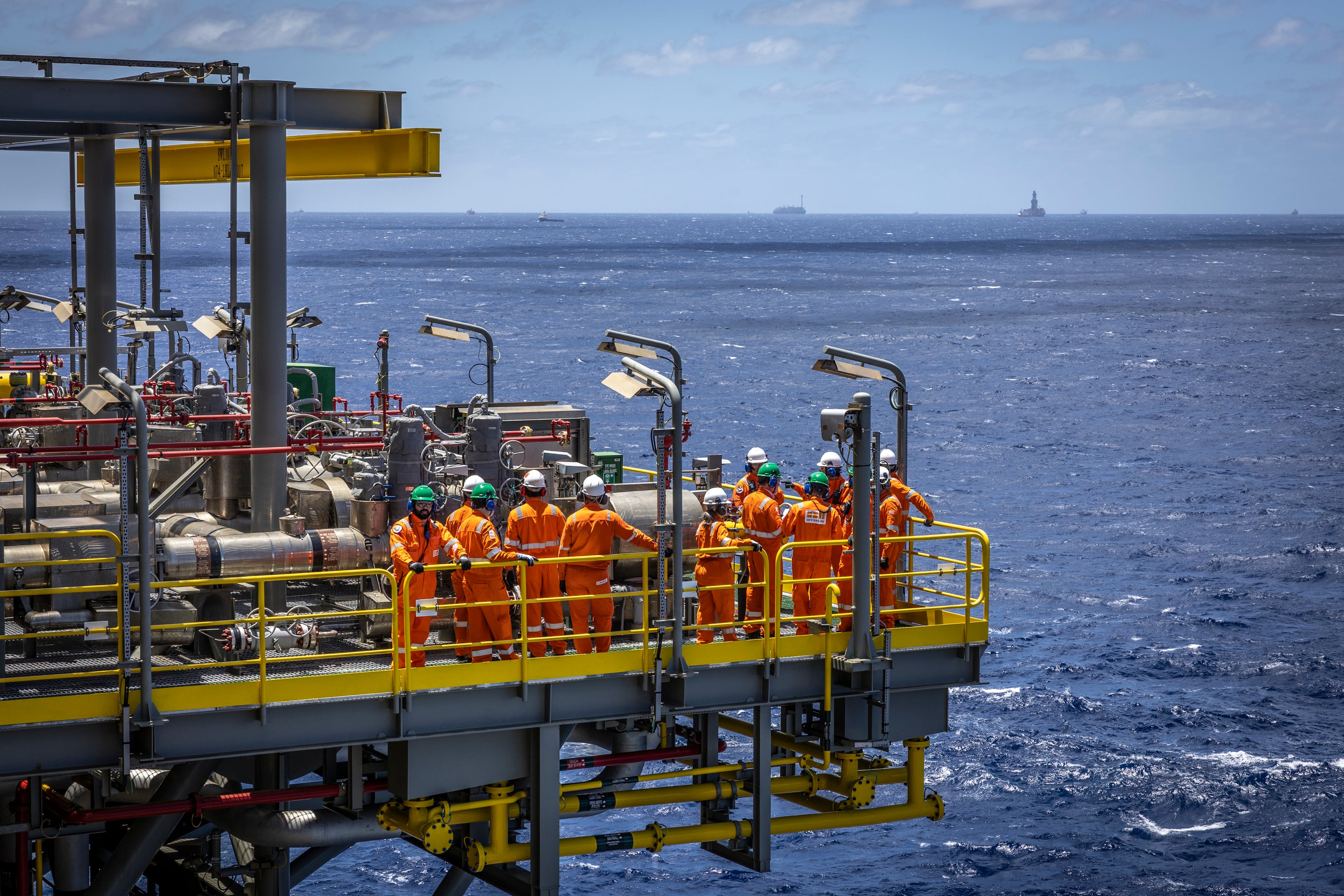 El crudo Brent acumula una caída anual del 17%, mientras el WTI de Estados Unidos se aproxima a un descenso cercano al 19%. EFE/ André Coelho