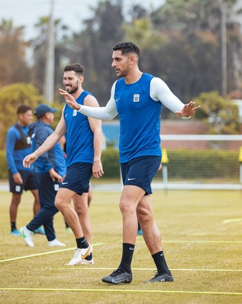 El delantero colombiano retomó los