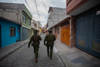 11/01/2024 Imagen de archivo de militares de Ecuador patrullando las calles de Quito en el marco del estado de emergencia por la espiral de violencia
SOCIEDAD INTERNACIONAL
Juan Diego Montenegro/dpa