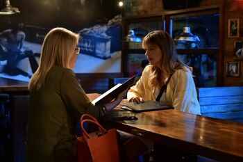 En la ficción, Reina Reech