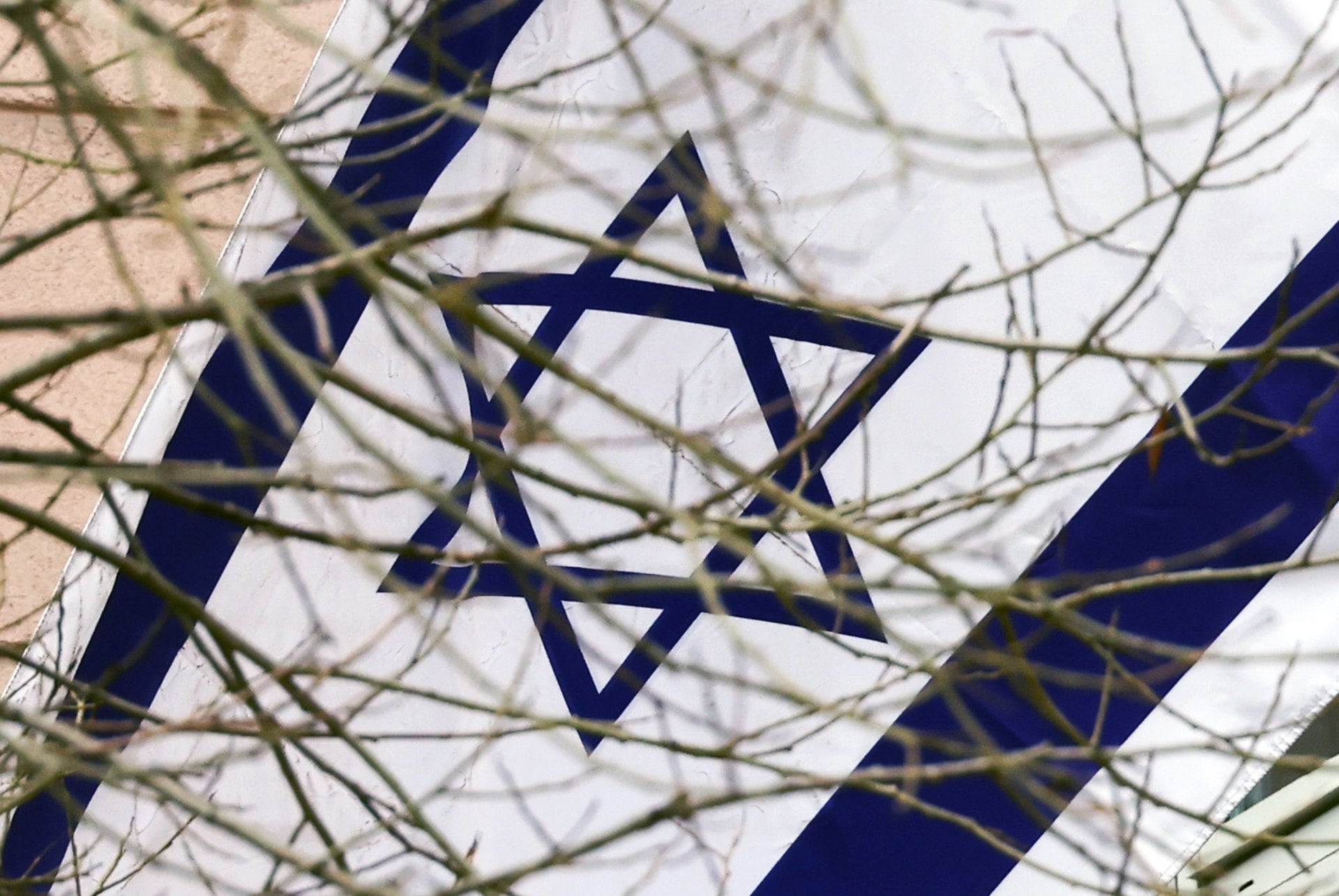 03/03/2026 RUSSIA, ST PETERSBURG - MARCH 3, 2026: The Israeli flag flies outside the Consulate General of Israel on Khersonskaya StreetPOLITICA Alexander Demianchuk / Zuma Press / Europa Press