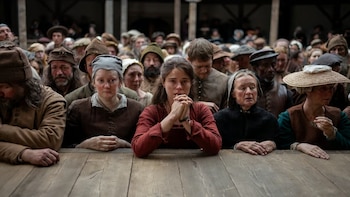 Jessie Buckley, quien interpreta a