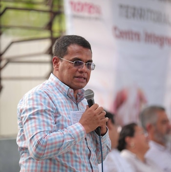 Jesús Selván, dirigente de Morena en Tabasco, sostiene que no hay acercamientos con Jesús Selván con Andrés Manuel López Beltrán.