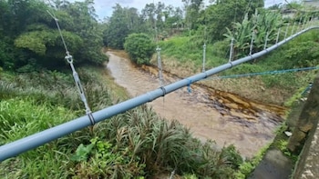Un derrame de petróleo en Ecuador contaminó un río y obligó a suspender el suministro de agua potable