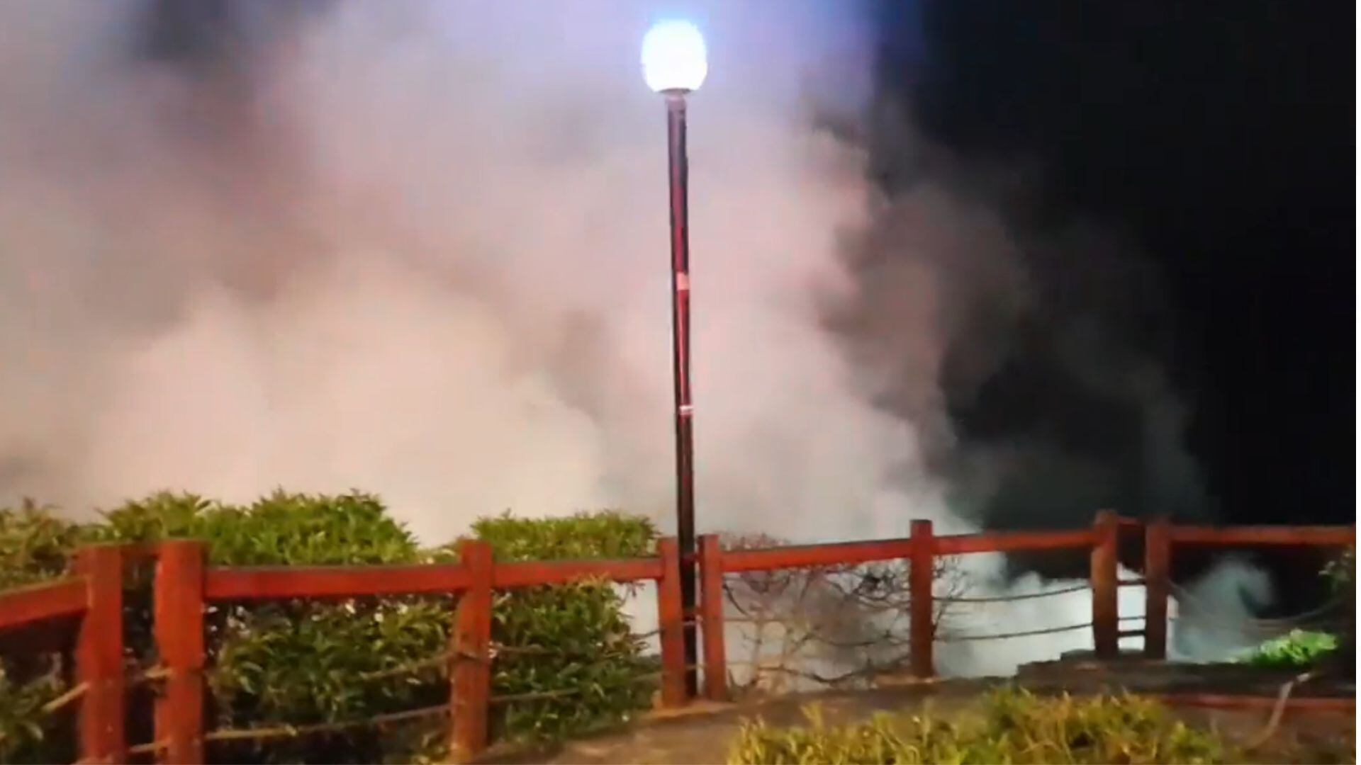 La Municipalidad de Miraflores había advertido sobre el riesgo del uso de fuegos artificiales y reforzó la fiscalización durante las fiestas. - VIATV PERÚ