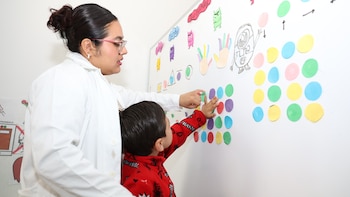 El protocolo del ISSSTE abraza y da esperanza a niñas y niños con autismo