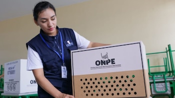 ONPE afirma que material electoral fue entregado a todos los locales de votación a nivel nacional