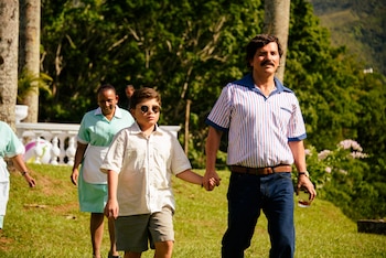 La producción se rodó en escenarios de Bogotá y Medellín, reflejando los contrastes sociales y familiares de la época, y cuenta con dirección de Pablo Fendrik y Felipe Cano Ibañez - crédito Leo D'Cossio / Disney Plus