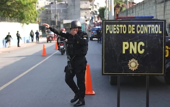 La patrulla de la PNC continuó su recorrido por la vía principal y no registró el accidente de los motociclistas.