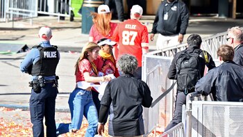La Policía informó que el tiroteo durante los festejos por el Super Bowl habría sido por una disputa entre varias personas
