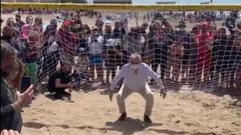 Alberto Fernández atajó penales en