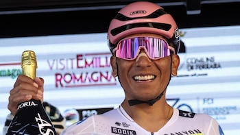 Nairo Quintana confesó que rompió en llanto tras su retiro del ciclismo profesional: ‘Rigo’ Urán le dio la bienvenida a “la nueva vida”