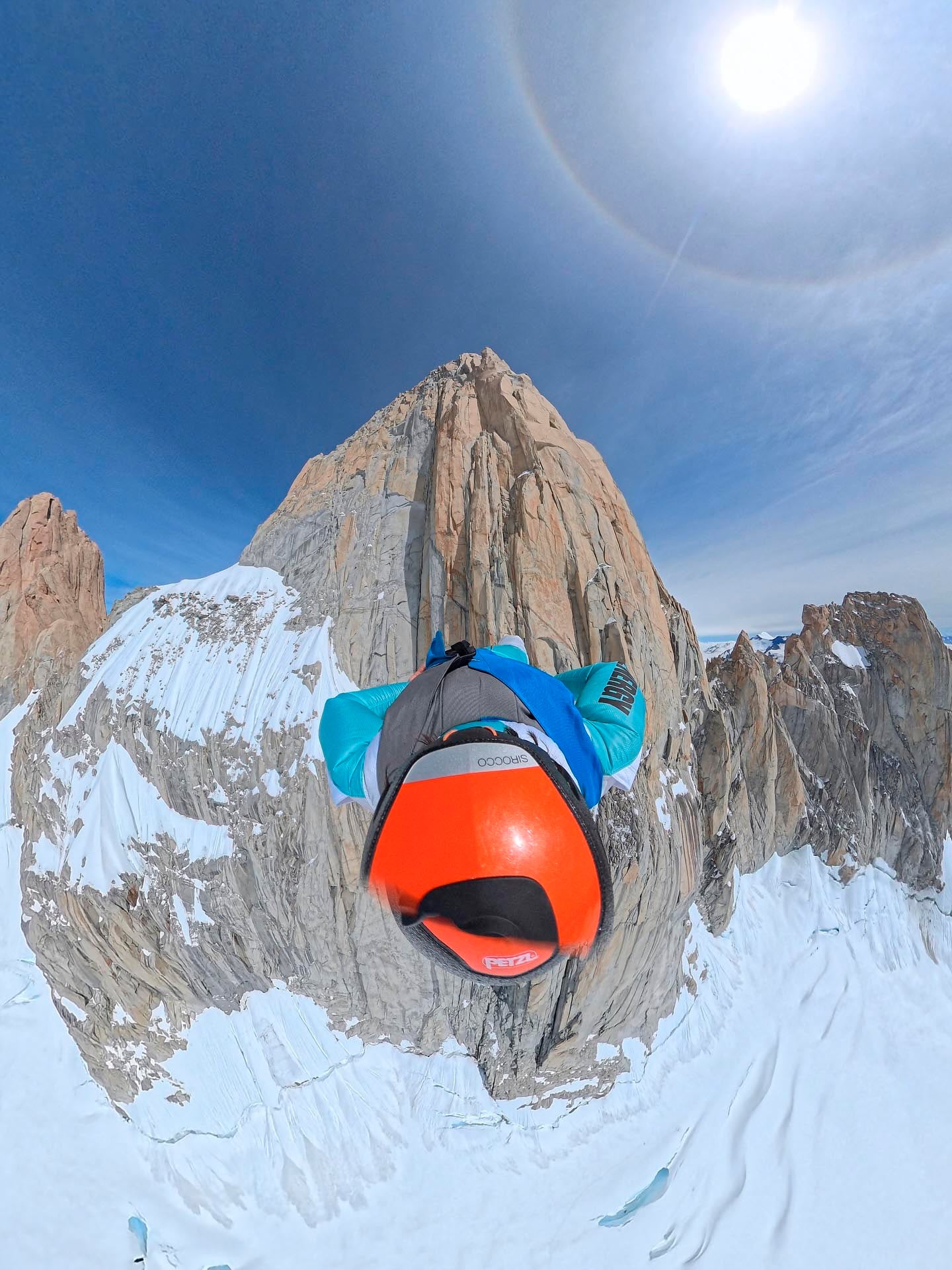 Egorov, en plena caída libre desde 3100 metros de altura