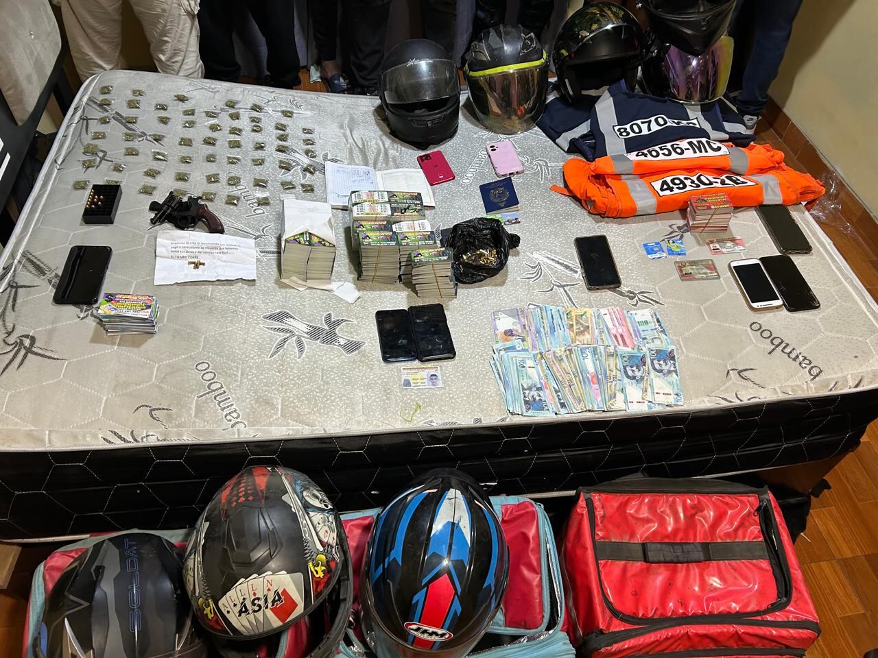 Incautación tras operativo en El Agustino a la banda criminal “Los Elegantes de Maracaibo”. (PNP)
