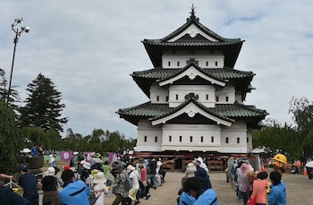 26/08/2026 La torre del castillo japonés de Hirosaki, en la prefectura de Aomori
SOCIEDAD
CIUDAD DE HIROSAKI/X