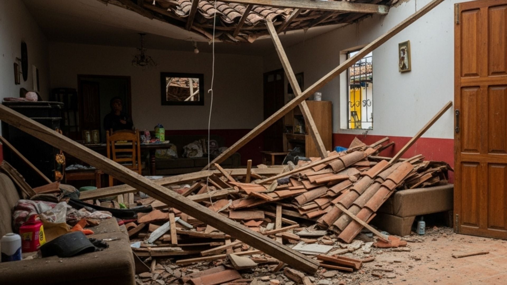 Hombre murió aplastado por el techo de su vivienda: se le cayó encima cuando estaba descansando