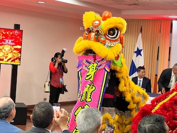 El Año Nuevo Chino 2026 se celebrará el 22 de febrero en el Barrio Chino de El Dorado, con desfile y feria cultural, bajo el signo del Caballo de Fuego, asociado a energía, renovación y prosperidad. Cortesía